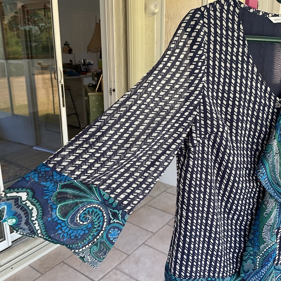 Isaac Mizrahi Women’s Buttoned Down Ruffle Accent Blouse szXS - Picture 8 of 11